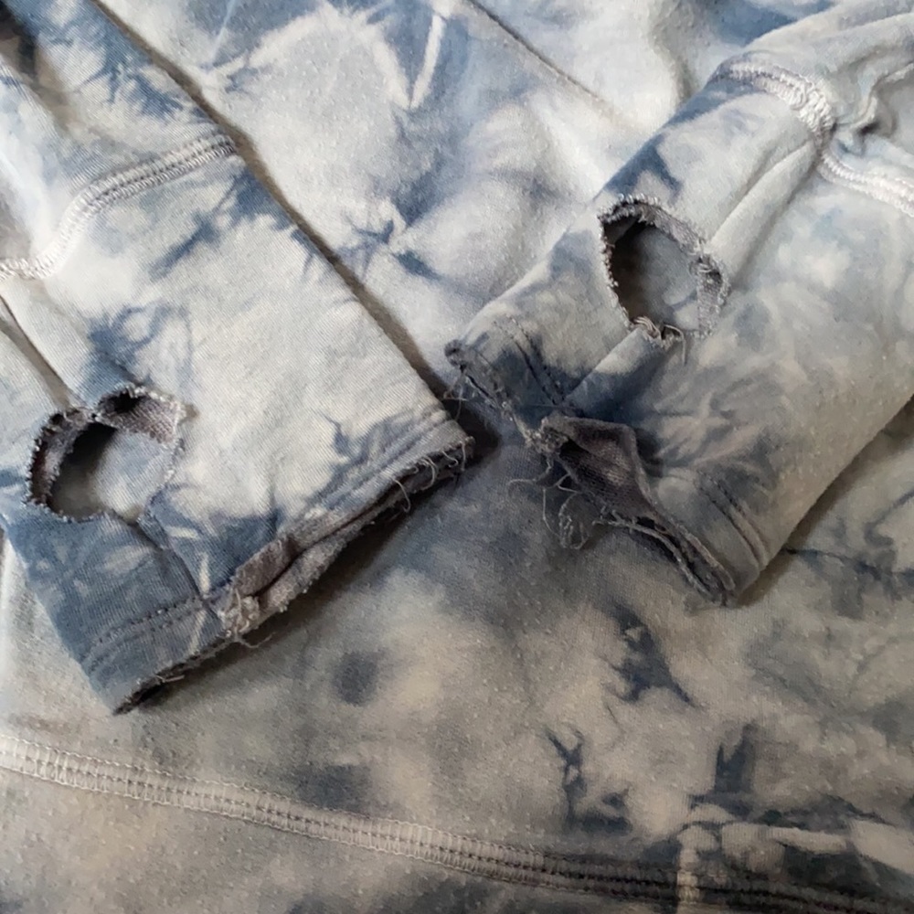 L R tie dye sweatshirt - Picture 2 of 4